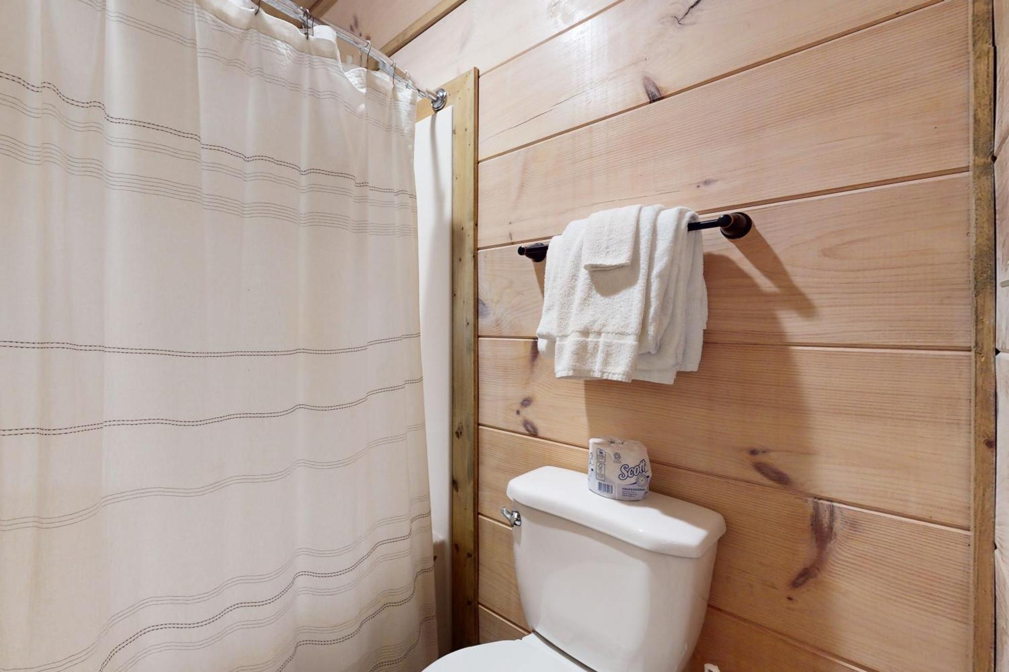 Bear Cove Falls ピジョンフォージ 部屋 写真